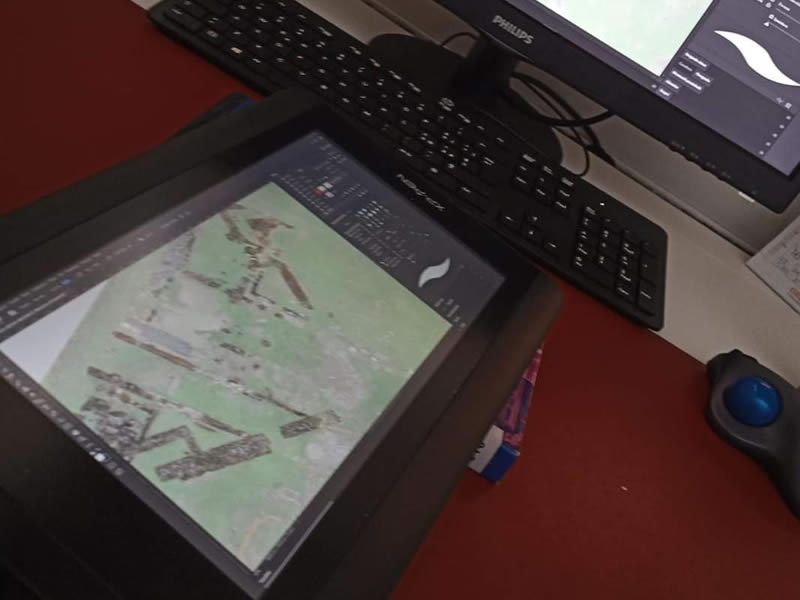 Rilievi topografici con drone a brescia, tablet collegato al drone